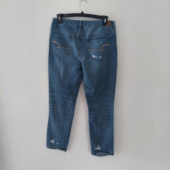 American Eagle Distressed Jeans - Picture 2 of 4